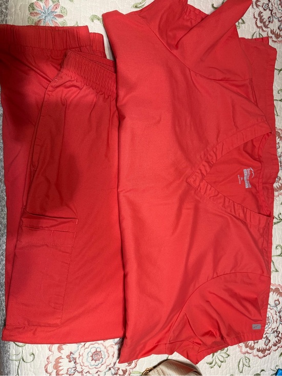 Butter Pants - Butter Women’s Cargo Scrub Set in Coral.
